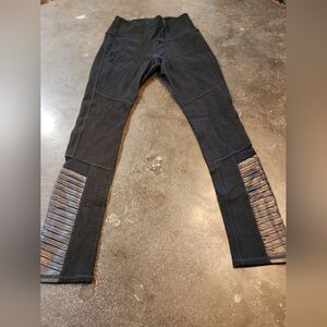 WHBM Instantly SLIMMING Moto Leggings